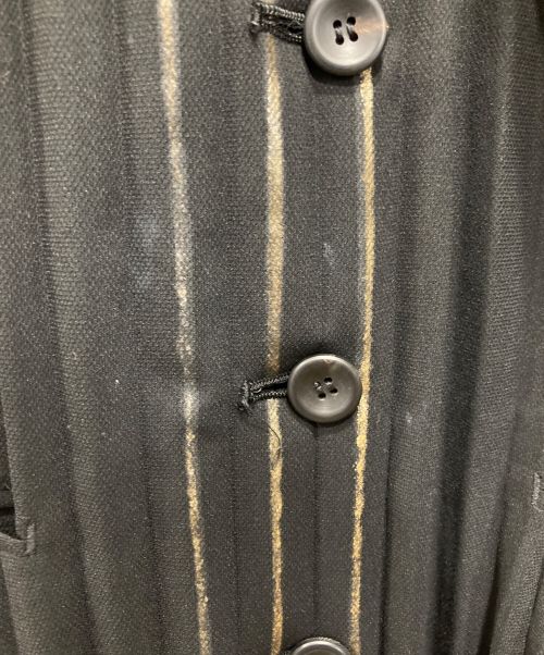 ISSEY MIYAKE（イッセイミヤケ）ISSEY MIYAKE (イッセイミヤケ) プリーツコート ブラック サイズ:2の古着・服飾アイテム