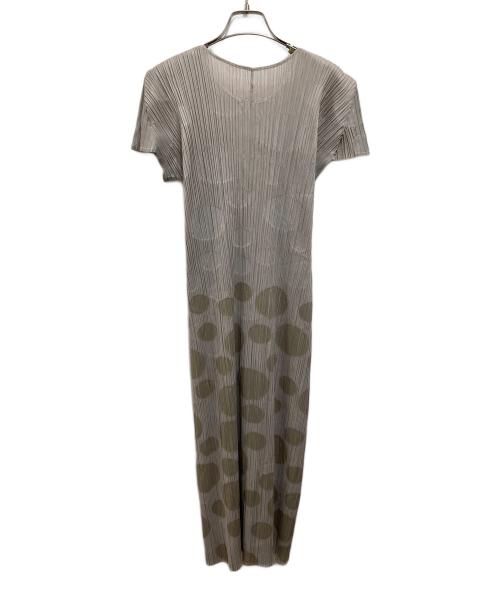 PLEATS PLEASE（プリーツプリーズ）PLEATS PLEASE (プリーツプリーズ) 総柄プリーツワンピース グレー サイズ:Mの古着・服飾アイテム