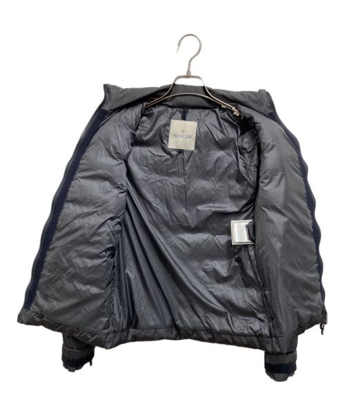 MONCLER（モンクレール）MONCLER (モンクレール) sacai (サカイ) SERICA 袖フリルダウンジャケット グレー サイズ:Sの古着・服飾アイテム