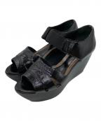 MARNIマルニ）の古着「エナメルウェッジソールサンダル」｜ブラック