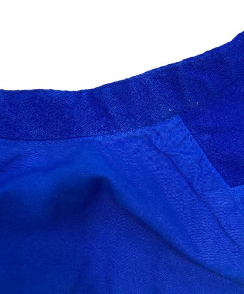 6(ROKU) BEAUTY&YOUTH（ロク ビューティーアンドユース）6(ROKU) BEAUTY&YOUTH (ロク ビューティーアンドユース) ドッキングデザインノーカラーシャツ ブルー サイズ:-の古着・服飾アイテム