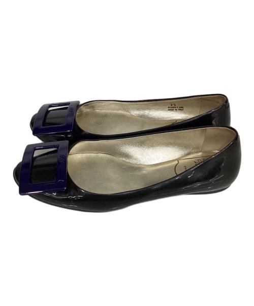 Roger Vivier（ロジェ ヴィヴィエ）Roger Vivier (ロジェ ヴィヴィエ) エナメルパンプス ネイビー サイズ:35の古着・服飾アイテム