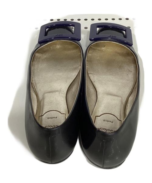 Roger Vivier（ロジェ ヴィヴィエ）Roger Vivier (ロジェ ヴィヴィエ) エナメルパンプス ネイビー サイズ:35の古着・服飾アイテム