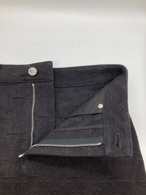 LOUIS VUITTON（ルイ ヴィトン）LOUIS VUITTON (ルイ ヴィトン) モノグラムデニムブラックスカート ブラック サイズ:34の古着・服飾アイテム