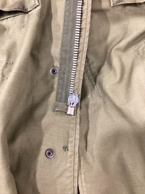 US ARMY（ユーエスアーミー）US ARMY (ユーエスアーミー) M－65フィールドジャケット カーキ サイズ:無しの古着・服飾アイテム