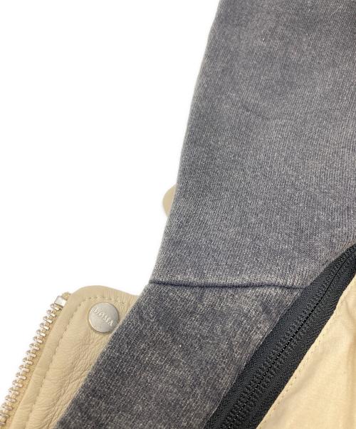 DOMA（ドマ）DOMA (ドマ) フードドッキングレザージャケット ベージュ サイズ:XSの古着・服飾アイテム