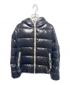 MONCLER × Sacai SERICA ダウンジャケット 1 MONCLER と sacai が約10年ぶりとなるコラボレーションアイテムを発売