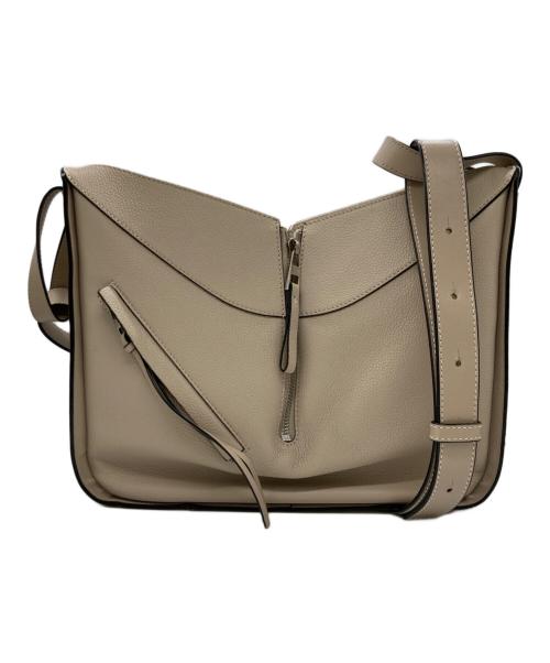 LOEWE（ロエベ）LOEWE (ロエベ) ハンモックバッグ スモール ベージュの古着・服飾アイテム