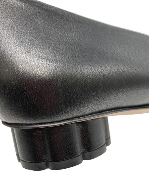 Salvatore Ferragamo（サルヴァトーレ フェラガモ）Salvatore Ferragamo (サルヴァトーレ フェラガモ) フラワーヒールパンプス ブラック サイズ:9の古着・服飾アイテム