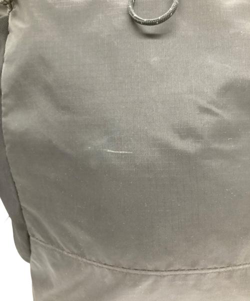 Patagonia（パタゴニア）Patagonia (パタゴニア) ウルトラライト・ブラックホール・トート・パック ブラックの古着・服飾アイテム