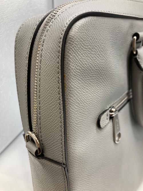 BURBERRY LONDON ENGLAND（バーバリー ロンドン イングランド）BURBERRY LONDON ENGLAND (バーバリー ロンドン イングランド) グレイニーレザーブリーフケース グレー サイズ:-の古着・服飾アイテム