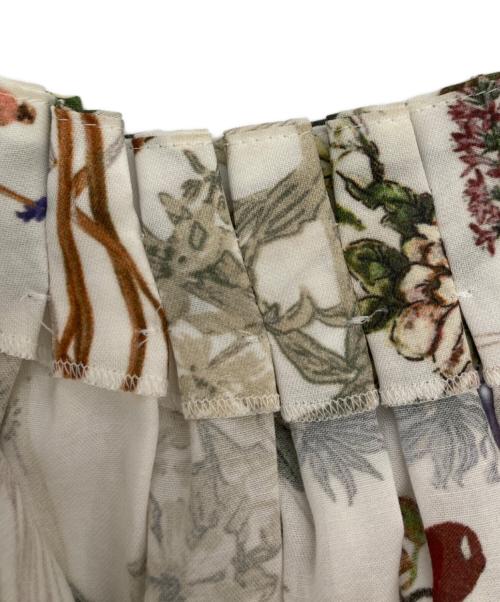 TOMORROW LAND collection（トゥモローランドコレクション）TOMORROW LAND collection (トゥモローランドコレクション) インクリーズフラワープリント ネックタックブラウス ホワイト サイズ:36の古着・服飾アイテム