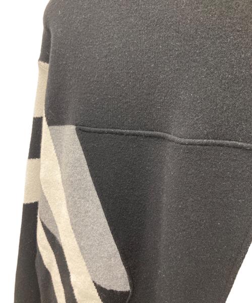 BALENCIAGA（バレンシアガ）BALENCIAGA (バレンシアガ) SPORTY B ロゴ刺繍オーバーサイズニットセーター ブラック×グレー サイズ:Lの古着・服飾アイテム