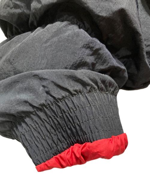 NIKE（ナイキ）NIKE (ナイキ) ダウンジャケット ブラック×レッド サイズ:Lの古着・服飾アイテム