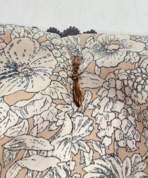 HER LIP TO（ハーリップトゥ）HER LIP TO (ハーリップトゥ) レーストリムフローラルドレス花柄ワンピース ベージュ サイズ:Mの古着・服飾アイテム