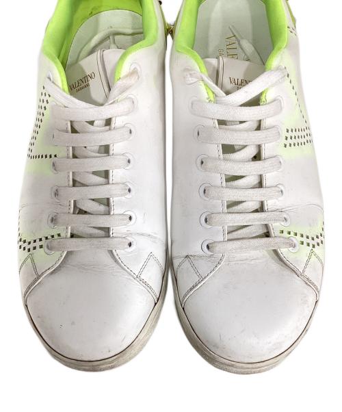 VALENTINO（ヴァレンティノ）VALENTINO (ヴァレンティノ) ローカットスニーカー ホワイト サイズ:25.5ｃｍの古着・服飾アイテム