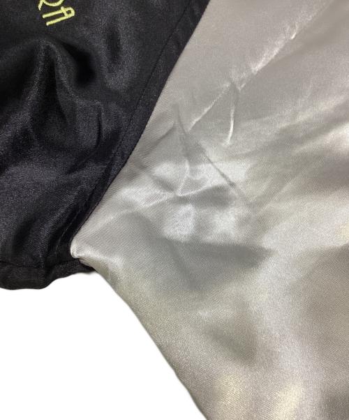 うる星やつら（ウルセイヤツラ）うる星やつら (ウルセイヤツラ) ラムちゃん 刺繍 スカジャン ブラック サイズ:Mの古着・服飾アイテム