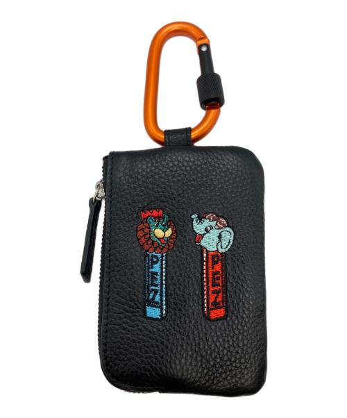 ear PAPILLONNER（イアパピヨネ）ear PAPILLONNER (イアパピヨネ) 《牛革》カラビナ付きパス＆キーケース ブラック 未使用品の古着・服飾アイテム