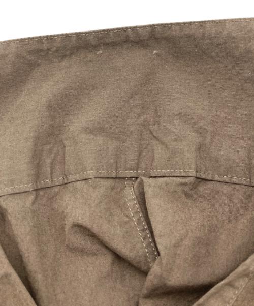 MUSE de Deuxieme Classe（ミューズ ドゥーズィエム クラス）MUSE de Deuxieme Classe (ミューズ ドゥーズィエム クラス) タイプライタータックシャツ ブラウン サイズ:-の古着・服飾アイテム