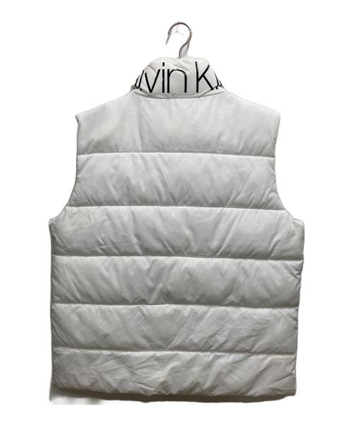Calvin Klein（カルバンクライン）Calvin Klein (カルバンクライン) 中綿ベスト ホワイト サイズ:Lの古着・服飾アイテム