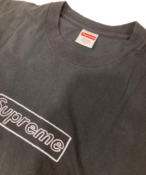 SUPREME（シュプリーム）Supreme (シュプリーム) KAWS Chalk Logo Tee カウズ ボックスロゴ Tシャツ ブラック サイズ:Lの古着・服飾アイテム