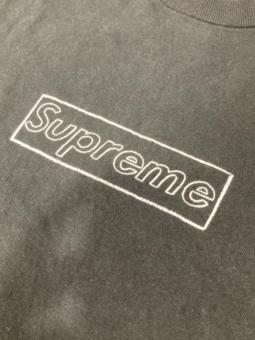 SUPREME（シュプリーム）Supreme (シュプリーム) KAWS Chalk Logo Tee カウズ ボックスロゴ Tシャツ ブラック サイズ:Lの古着・服飾アイテム