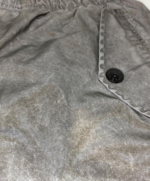 STONE ISLAND（ストーンアイランド）STONE ISLAND (ストーンアイランド) バミューダハーフパンツ シルバー サイズ:W31の古着・服飾アイテム