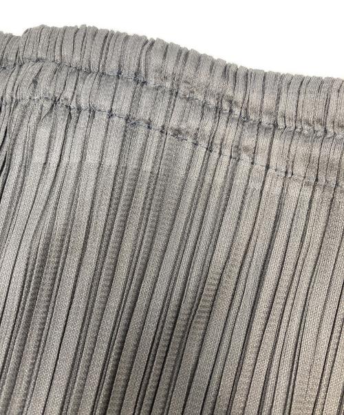 PLEATS PLEASE（プリーツプリーズ）PLEATS PLEASE (プリーツプリーズ) プリーツパンツ グレー サイズ:3の古着・服飾アイテム