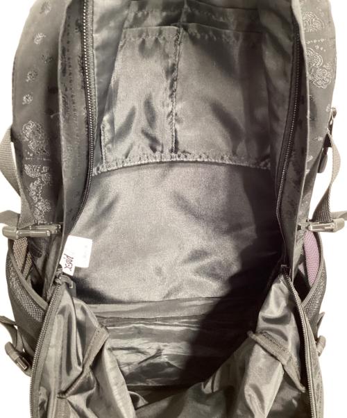 X-GIRL（エックスガール）X-GIRL (エックスガール) ミルズロゴアドベンチャーバックパック ブラックの古着・服飾アイテム