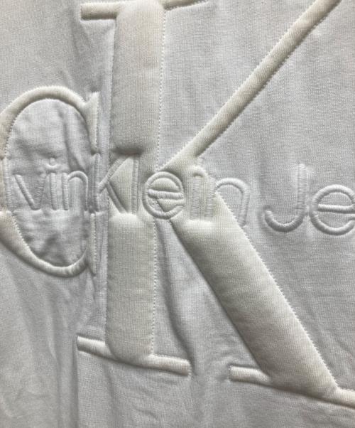 Calvin Klein Jeans（カルバンクラインジーンズ）Calvin Klein Jeans (カルバンクラインジーンズ) ﾌﾟﾚﾐｱﾑﾓﾉﾛｺﾞTｼｬﾂ ホワイト サイズ:Lの古着・服飾アイテム