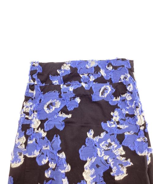 RNA-N（アールエヌエーエヌ）RNA-N (アールエヌエーエヌ) フラワーカットJQワイドストレートパンツ ブルー×ブラック サイズ:Ⅿの古着・服飾アイテム