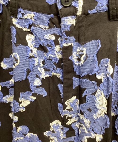 RNA-N（アールエヌエーエヌ）RNA-N (アールエヌエーエヌ) フラワーカットJQワイドストレートパンツ ブルー×ブラック サイズ:Ⅿの古着・服飾アイテム