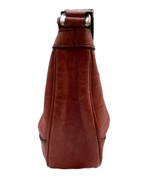 aniary（アニアリ）aniary (アニアリ) 型押しショルダーバッグ レッドの古着・服飾アイテム