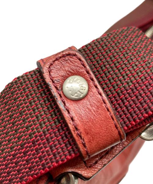 aniary（アニアリ）aniary (アニアリ) 型押しショルダーバッグ レッドの古着・服飾アイテム