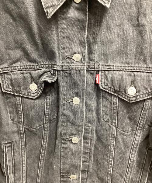 LEVI'S（リーバイス）LEVI'S (リーバイス) トラッカージャケット ブラック サイズ:XSの古着・服飾アイテム