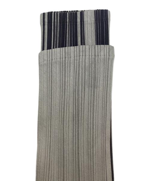 PLEATS PLEASE（プリーツプリーズ）PLEATS PLEASE (プリーツプリーズ) 総柄プリーツカットソー ブラック×グレー サイズ:3の古着・服飾アイテム