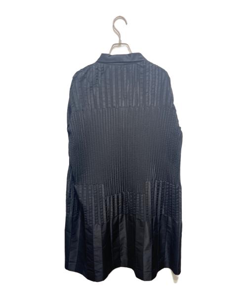 ISSEY MIYAKE（イッセイミヤケ）ISSEY MIYAKE (イッセイミヤケ) プリーツコート ブラック サイズ:2の古着・服飾アイテム