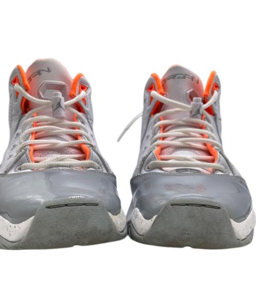 NIKE（ナイキ）NIKE (ナイキ) ハイカットスニーカー/エアジョーダン B'Loyal ホワイト×グレー サイズ:27cmの古着・服飾アイテム