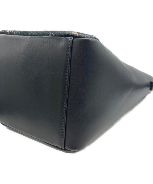 ear PAPILLONNER（イアパピヨネ）ear PAPILLONNER (イアパピヨネ) カウファーショルダーバッグ ブラックの古着・服飾アイテム