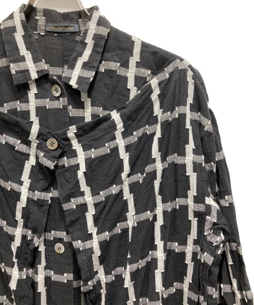ISSEY MIYAKE（イッセイミヤケ）ISSEY MIYAKE (イッセイミヤケ) 格子柄ドッキングシャツジャケット ブラック サイズ:Mの古着・服飾アイテム