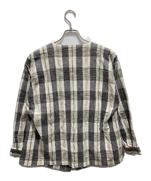 ISSEY MIYAKE（イッセイミヤケ）ISSEY MIYAKE (イッセイミヤケ) 筆タグ 変形デザイン総柄シャツ ベージュ サイズ:9の古着・服飾アイテム