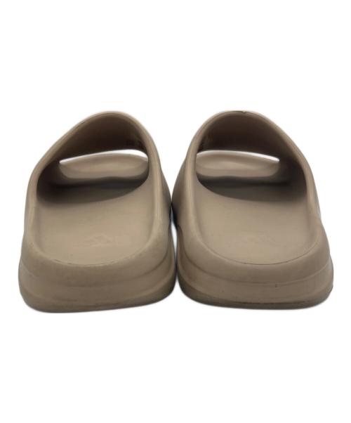 YEEZY（イージー）YEEZY (イージー) イージースライド ベージュ サイズ:8USの古着・服飾アイテム