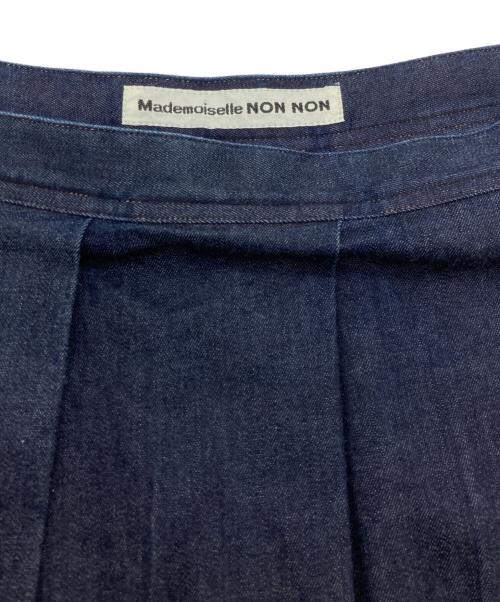 Mademoiselle NON NON（マドモアゼルノンノン）Mademoiselle NON NON (マドモアゼルノンノン) カラフル刺繍デニムスカート インディゴ サイズ:L 未使用品の古着・服飾アイテム