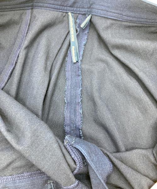 Mademoiselle NON NON（マドモアゼルノンノン）Mademoiselle NON NON (マドモアゼルノンノン) サイドボタンデニムプリーツスカート インディゴ サイズ:40 未使用品の古着・服飾アイテム