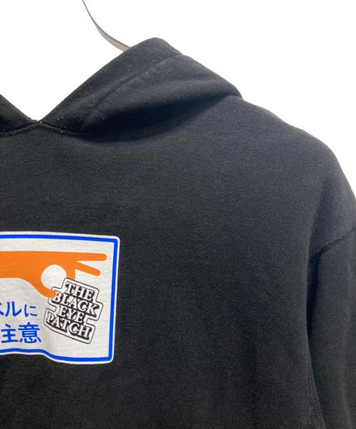 THE BLACK EYE PATCH（ブラックアイパッチ）THE BLACK EYE PATCH (ブラックアイパッチ) LABEL CAUTION HOODIE ブラック サイズ:Lの古着・服飾アイテム