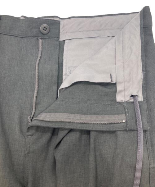 BEAMS（ビームス）BEAMS (ビームス) ワイドストレート 2プリーツ スラックス グレー サイズ:XLの古着・服飾アイテム
