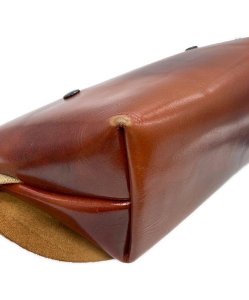 UNICO（ウニコ）UNICO (ウニコ) レザーメッセンジャーバッグ ブラウンの古着・服飾アイテム