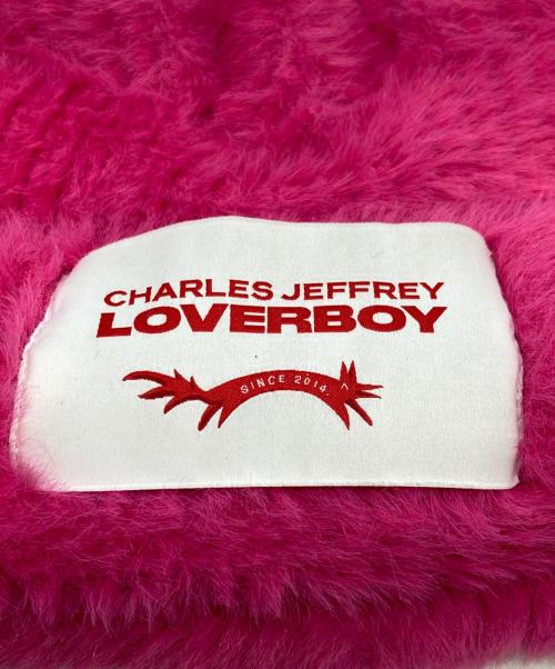 CHARLES JEFFREY LOVERBOY（チャールズ ジェフリー ラバーボーイ）CHARLES JEFFREY LOVERBOY (チャールズ ジェフリー ラバーボーイ) FLUFFY CHUNKY EARS BEANIE ショッキングピンクの古着・服飾アイテム