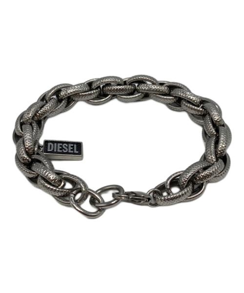 DIESEL（ディーゼル）DIESEL (ディーゼル) ツイストデザインロゴプレートブレスレットの古着・服飾アイテム