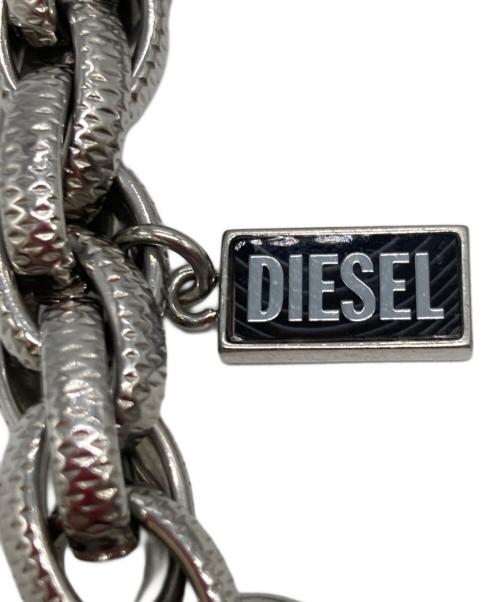 DIESEL（ディーゼル）DIESEL (ディーゼル) ツイストデザインロゴプレートブレスレットの古着・服飾アイテム